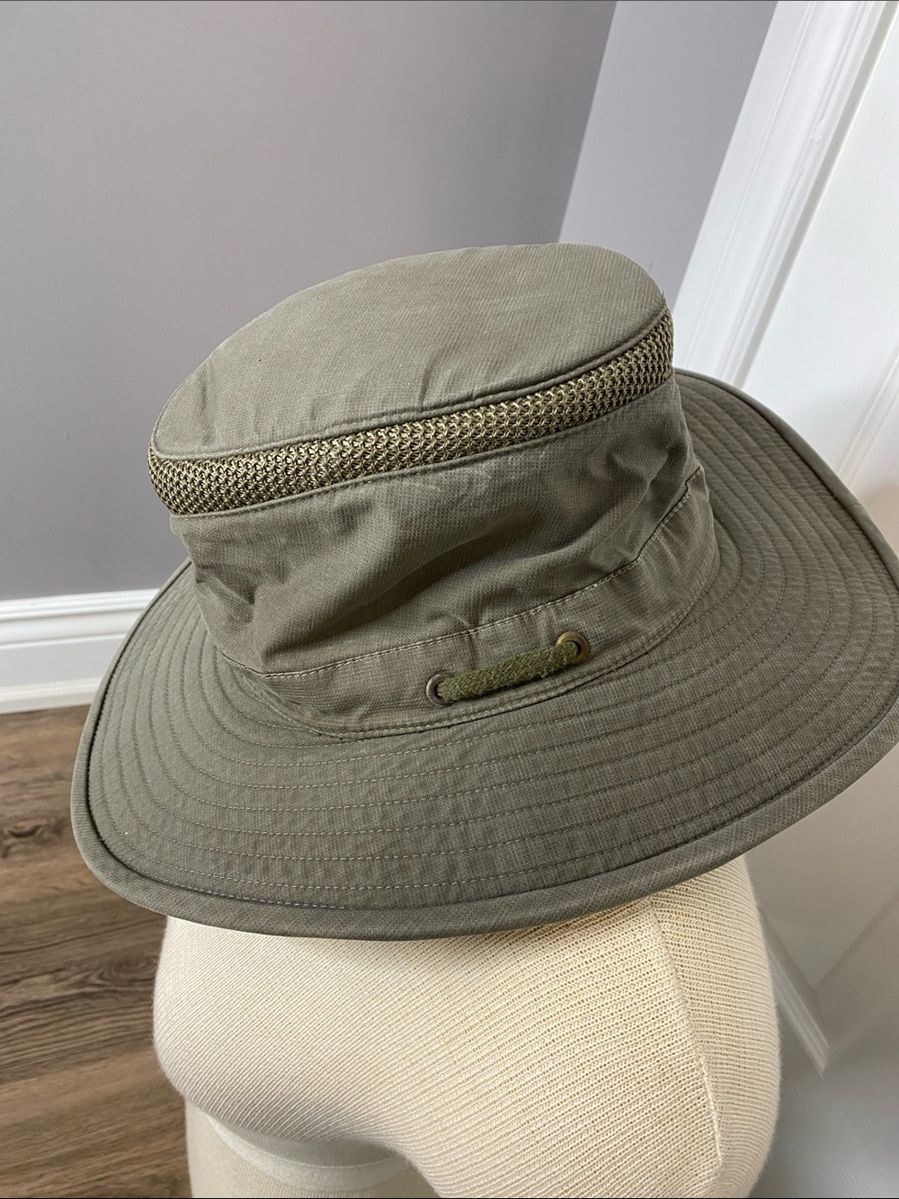 Tilley T4MO Organic Airflo Hiker Hat Gorpcore Olive 7 1/2 - Picture 6 of 16